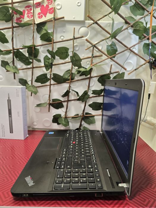 Lenovo Thinkpad Edge E540, i7, 8gb ddr3, 256ssd