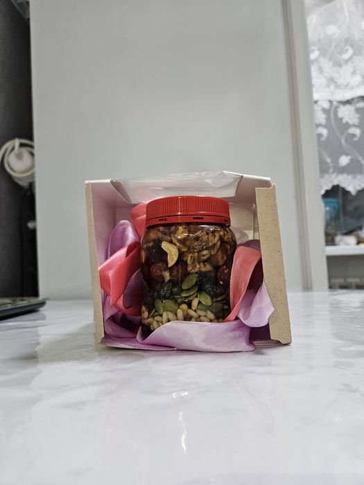 Продам подарочные медовые наборы