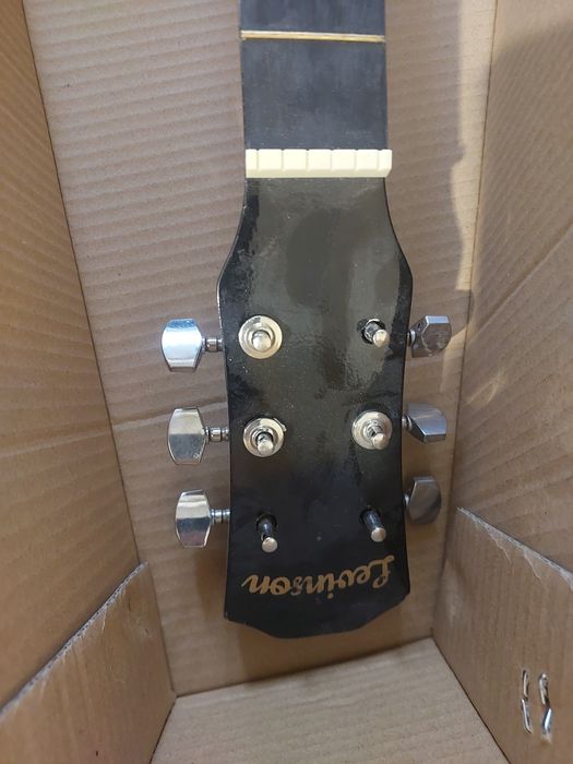 Акустическая гитара 6 струн