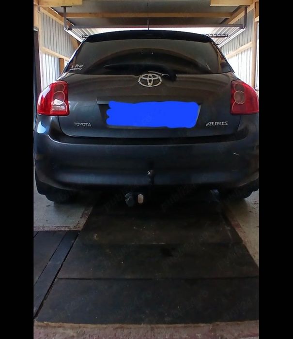 Vând Toyota Auris