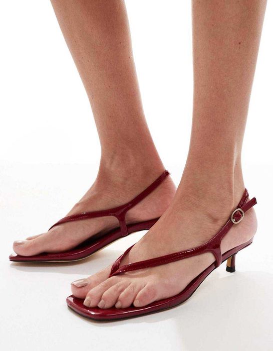 Модные босоножки