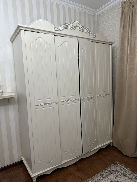 Мебель для комнаты девушки