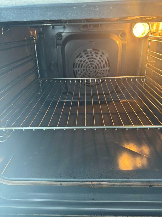 фурна за вграждане AEG