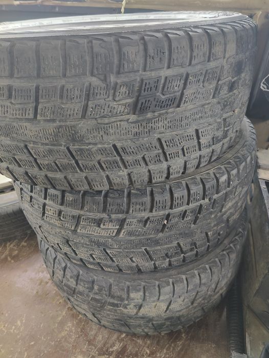 Продам всесезонные  шины (липучка)