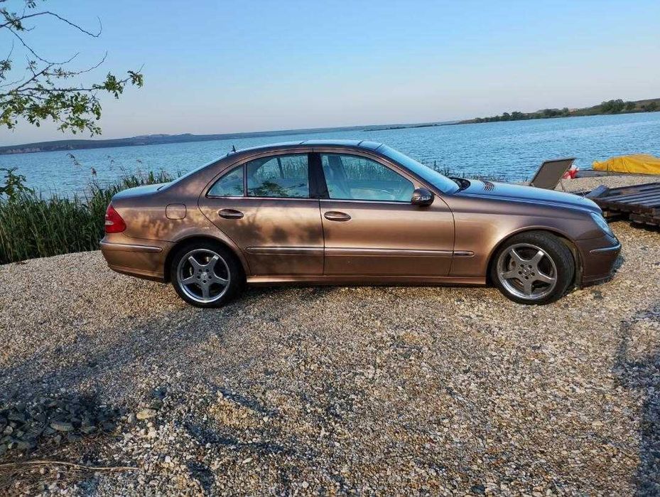 MERCEDES-BENZ E-Class 2004 — imagine 3