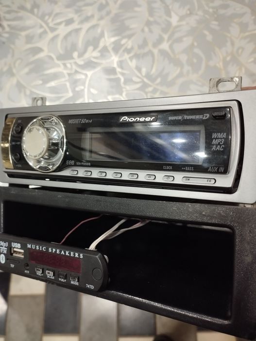 Pioneer magnitola sotiladi