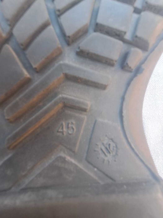 Работни обувки с бомбе 45