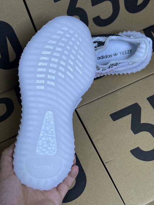 Yeezy boost 350 v2