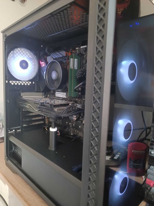 Комютър Ryzen 2600 | 16GB RAM | ASUS B450-F Strix Gaming | 256 GB Nvme + 480 GB SSD | RX 470 8GB | 550W за Работа и Гейминг