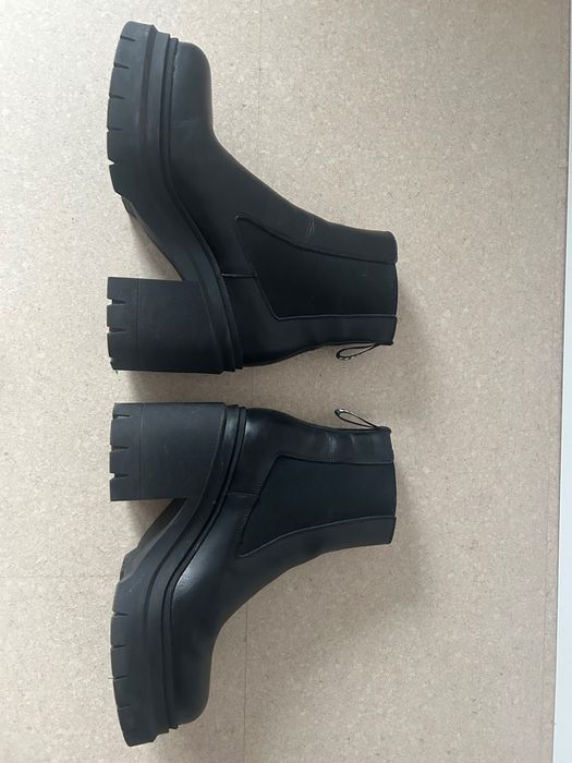 Продавам боти Boss, ест. кожа