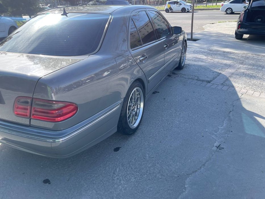 Mercedes-Benz W210 Avantgard
Йили: 1998
Мотор: 2.3 компрессор
Пробег: