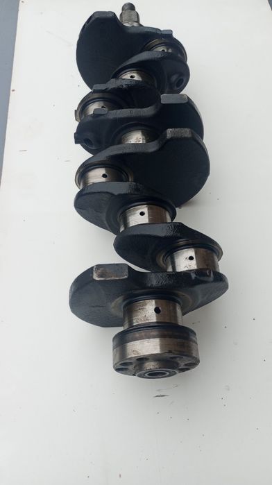 Коленчатые валы Мазда и Жигули