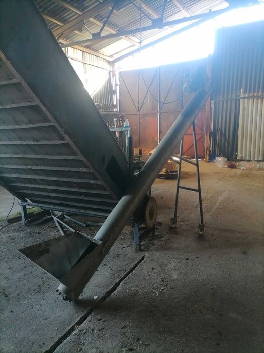 Продавам шнек неръждаем