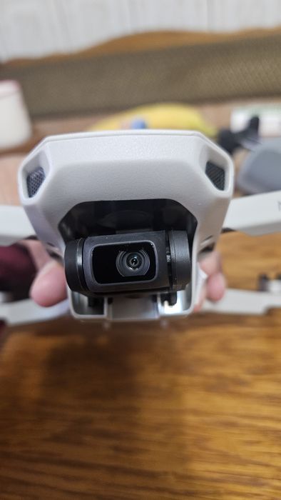 Drona DJI Mini 4K – Impecabilă, sub 249g, Filmare 4K UHD