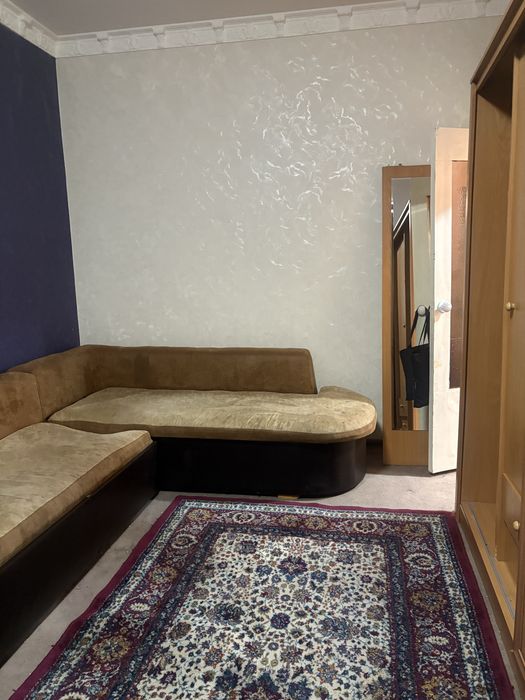 Продаю угловой диван в нормальном состоянии