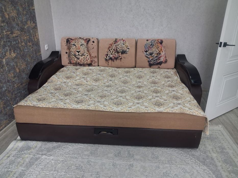 Срочно продаётся диван