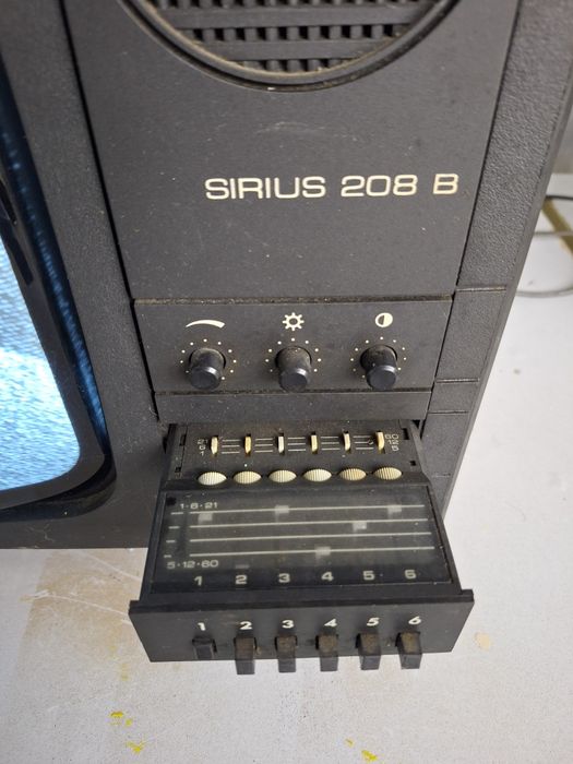 Televizor vintage Sirius 208 B