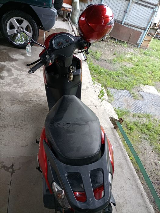 Продам Мопед с каской, СРОЧНО