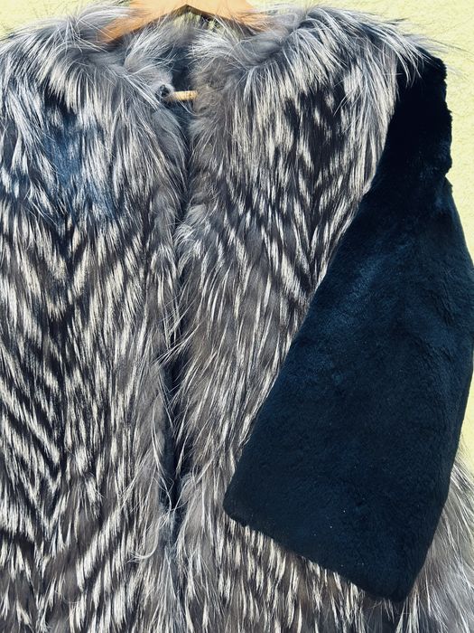 Продам шубу из чернобурки.