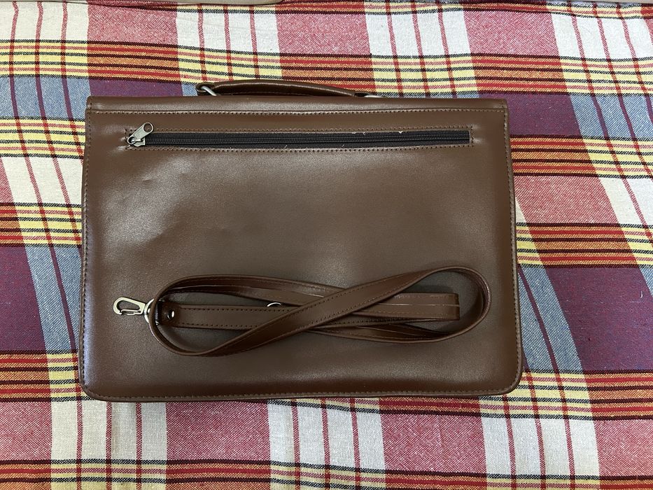 Сумка-портфель, в отличном состоянии