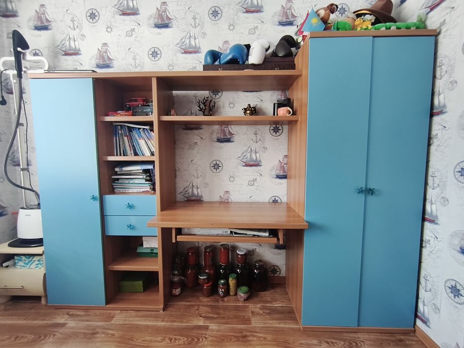 Продам детскую стенку