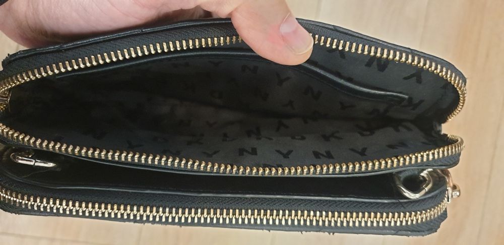 Geanta piele fina DKNY