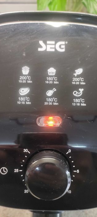 Friteuza cu aer cald