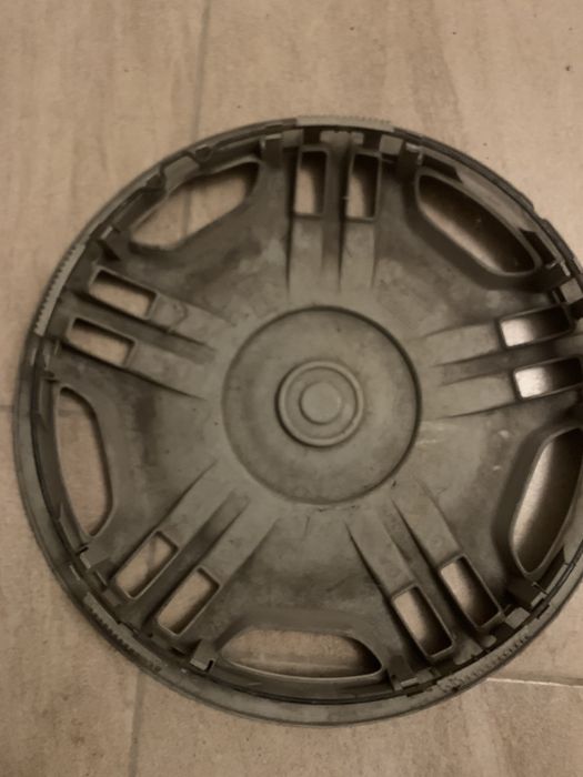 Оригинални тасове фиат 14 цола