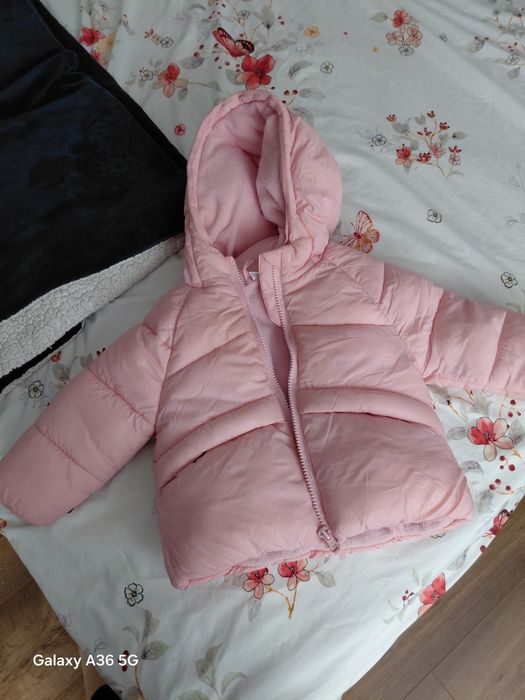 Vând lot hăinuțe fetita mărimea 74 80 86