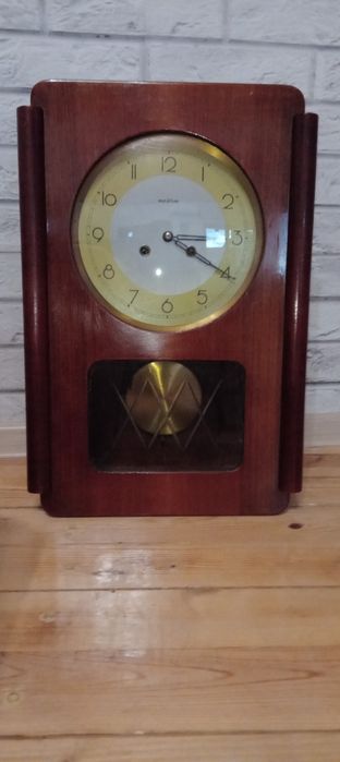 Продавам стенен часовник ,,Metron zegar ścienny typ,,