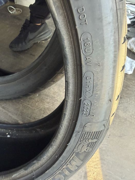 4 броя Michelin Pilot Sport 4S  235/40/19