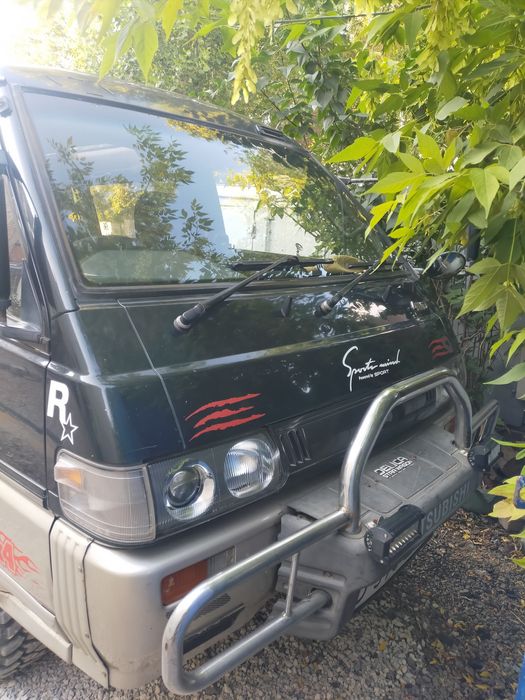 Мицубиси Делика внедорожник