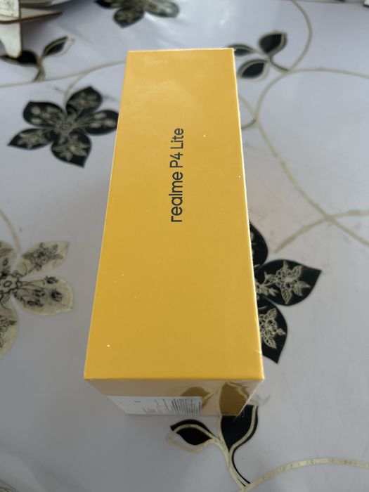 Realme p4 lite телефон