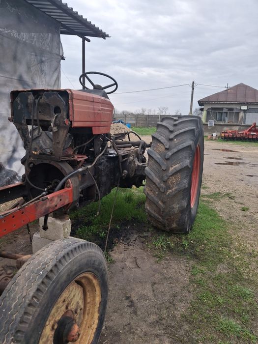 Vănd sau schimb tractor