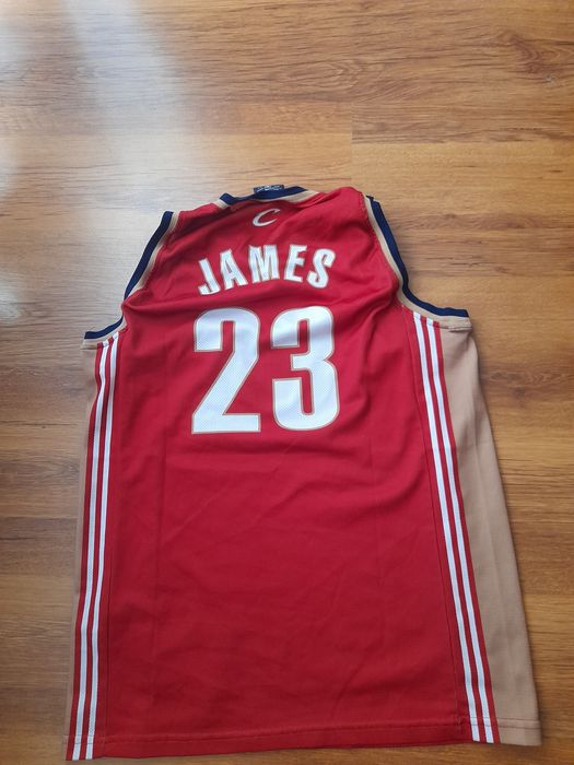 Champion Cleveland LeBron James потник M размер.