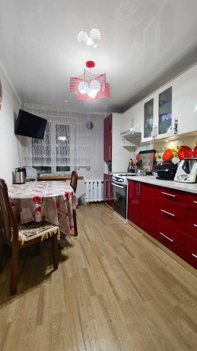 Продам 4-ком квартиру