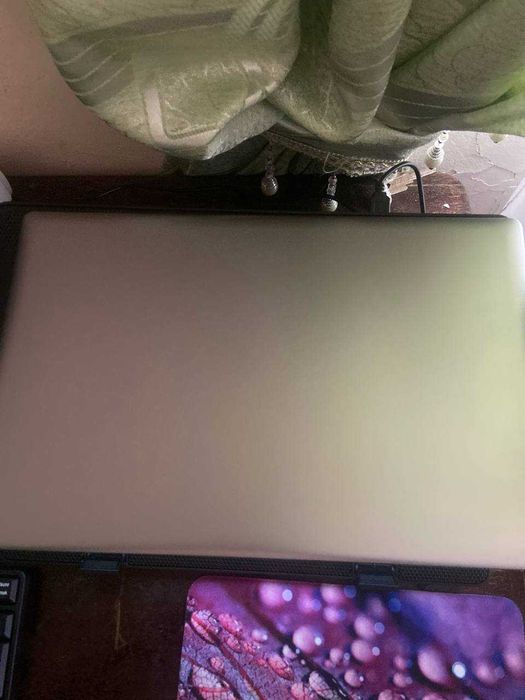 NOUTBOOK ofis uy va oqish uchun