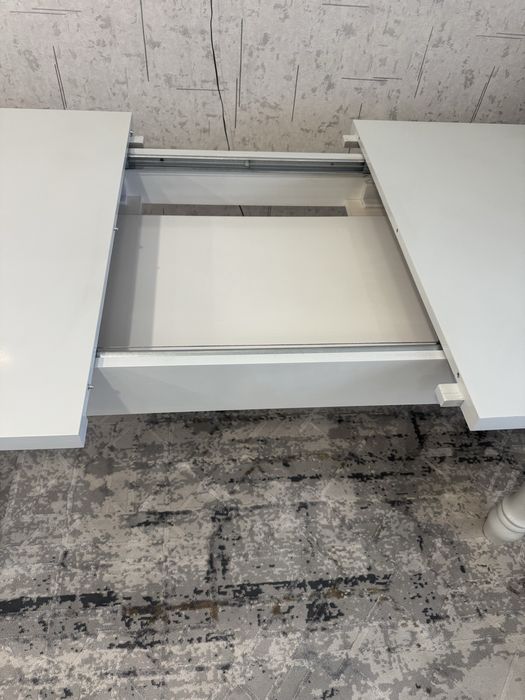 Продам стол МДФ в отличном состоянии