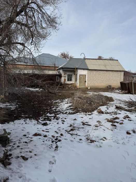 Участок с времянкой