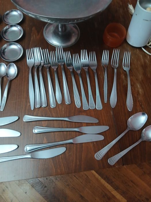 Прибори за хранене