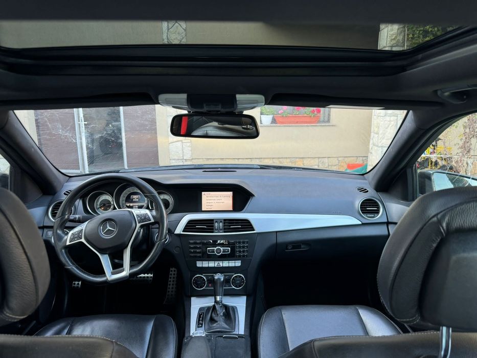 Mercedes C200/2013/automat/piele/ Navigatie mare/impecabil
