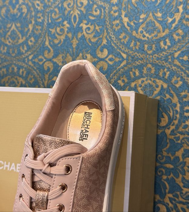 Дамски гуменки MICHAEL KORS цвят пудра