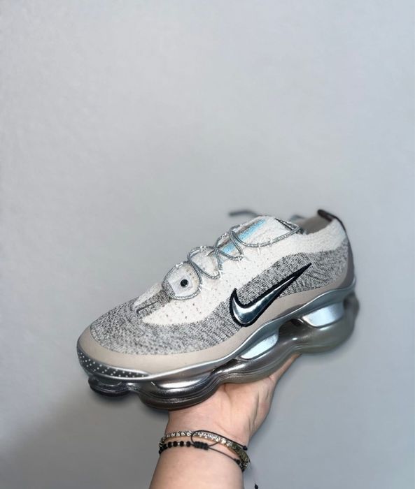 Nike Scorpion marimi diferite