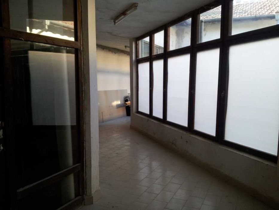 V&V property Ви предлага, къща на главен път.