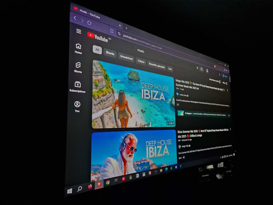 Monitor profesional LG cu diagonala 47 inch (119 cm) rezolutie Full HD, IPS
