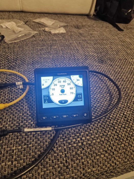 GARMIN GMI 20 display multifunctional