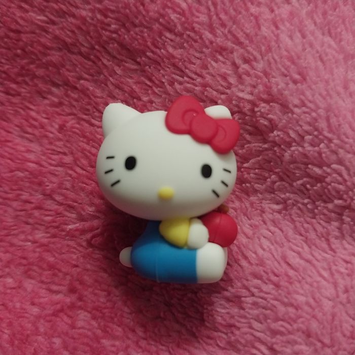 Киндер Hello Kitty