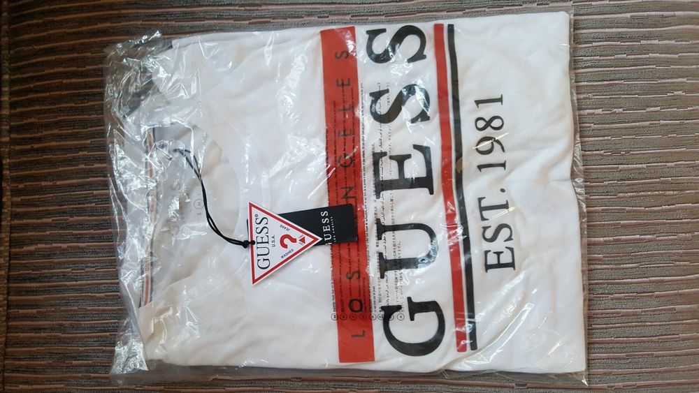 Tricouri noi, barbati, originale Guess, mar M, L