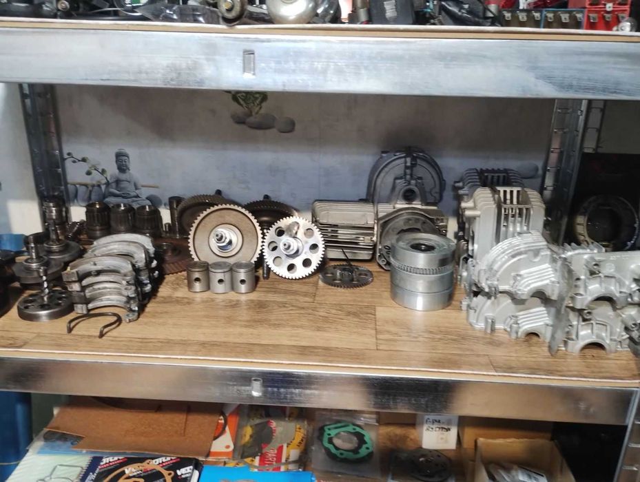 Резервни части за мотопеди и мотоциклети