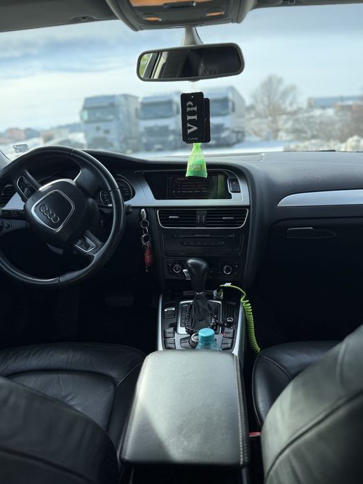 Audi a4 b8 avant 2.7 190 hp. 2009г.